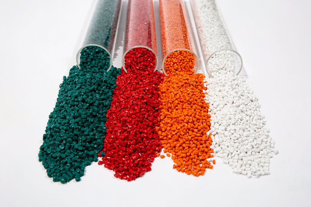 FEP與PVDF特性差異有多大？這篇幫你分清“氟材兩兄弟”！